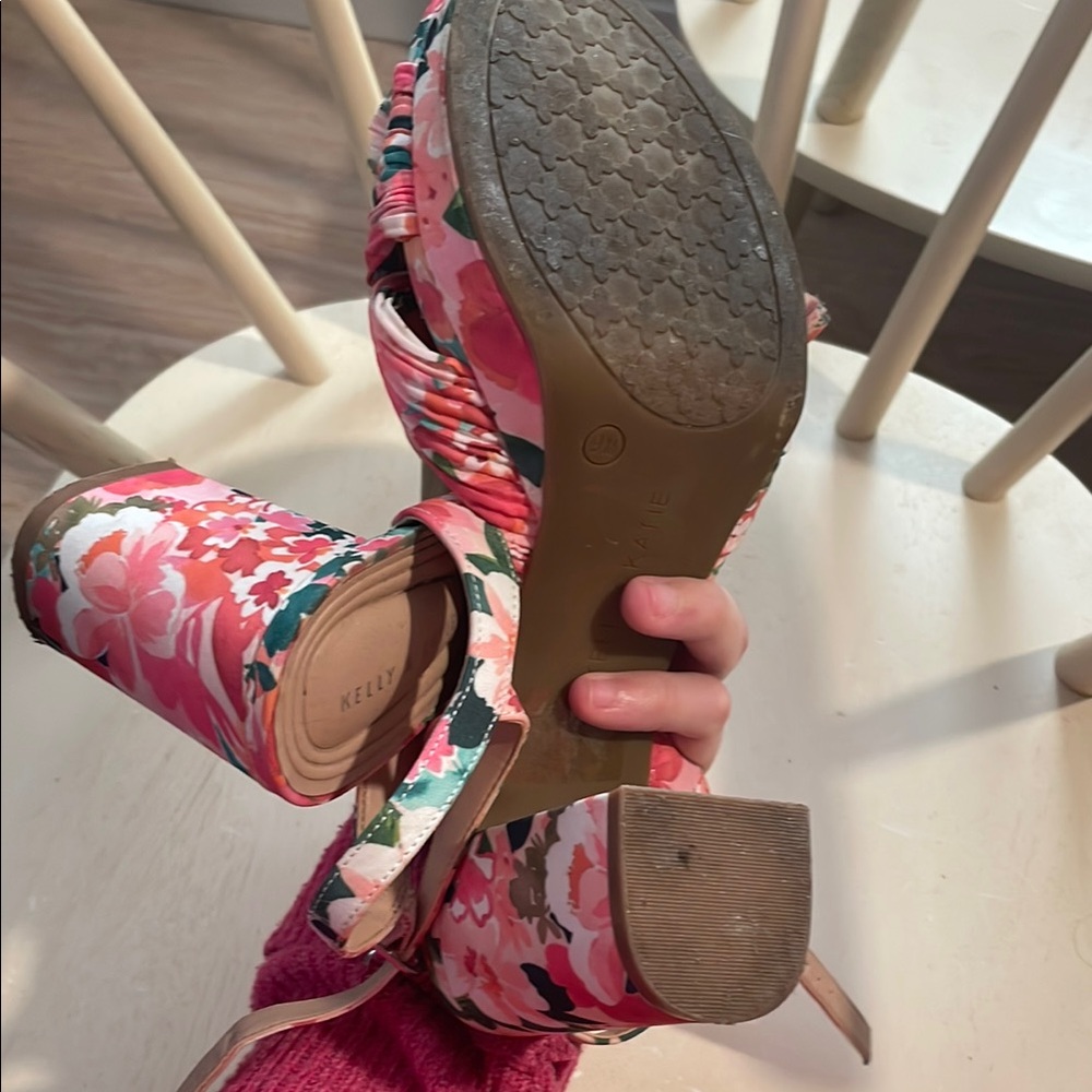 Kelly and Katie Floral Multicolor Heels - Picture 5 of 7